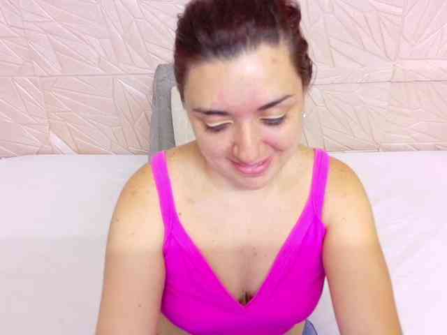 Modelo: kinky-redhead18