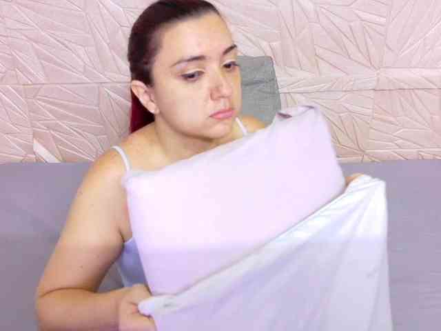 kinky-redhead18 webcam