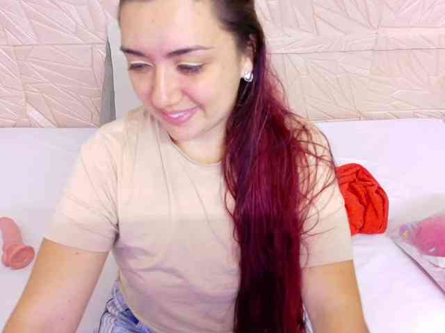 kinky-redhead18 webcam