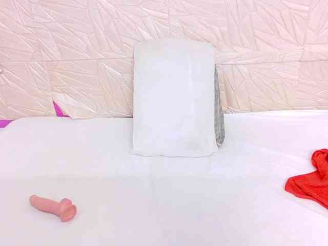 kinky-redhead18 webcam