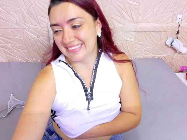 Modelo: kinky-redhead18