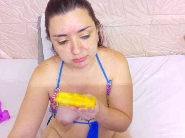 Modelo: kinky-redhead18