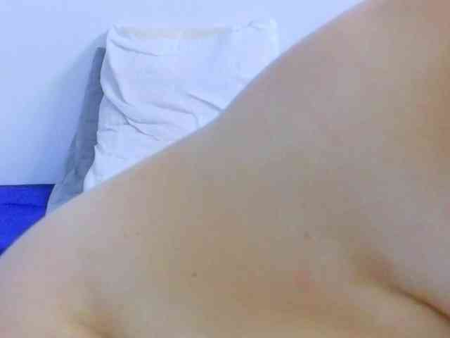 kinky-redhead18 webcam