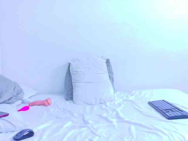 kinky-redhead18 webcam