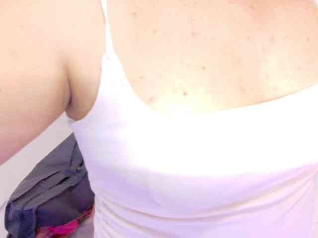 kinky-redhead18 webcam