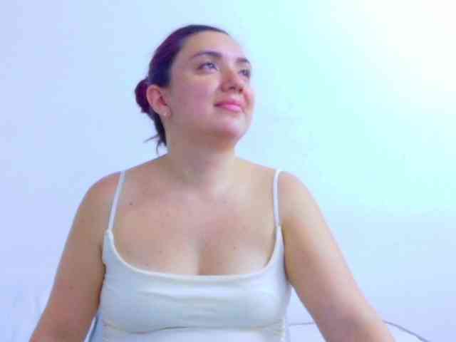 kinky-redhead18 webcam