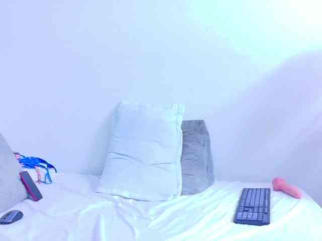 kinky-redhead18 webcam