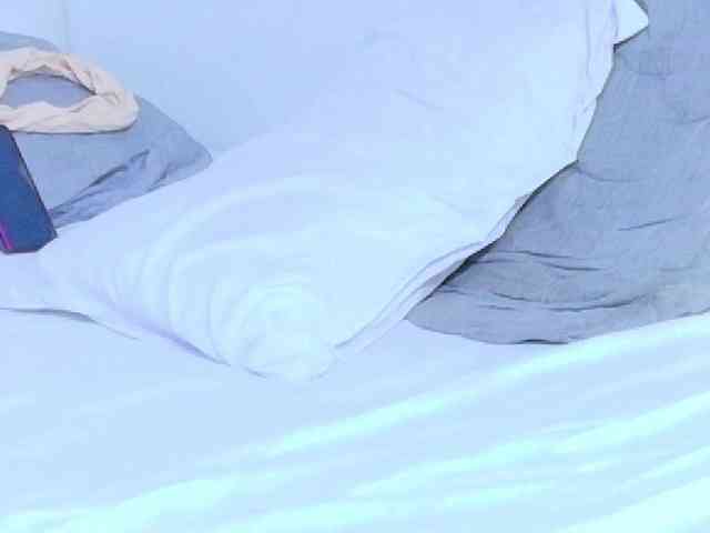 kinky-redhead18 webcam