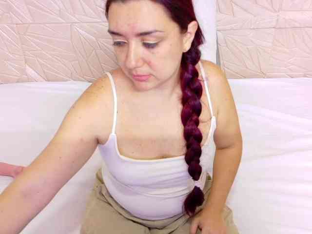 kinky-redhead18 webcam