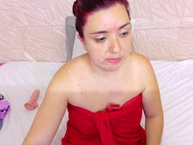 kinky-redhead18 webcam