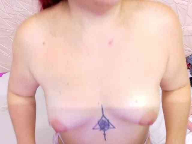 kinky-redhead18 webcam