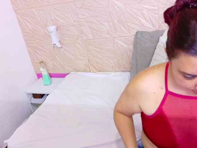 kinky-redhead18 webcam