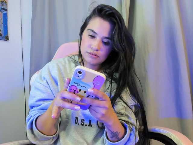 allisonlove69 live cam on BongaCams