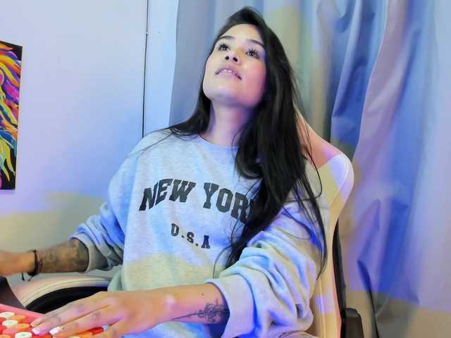 allisonlove69 live cam on BongaCams