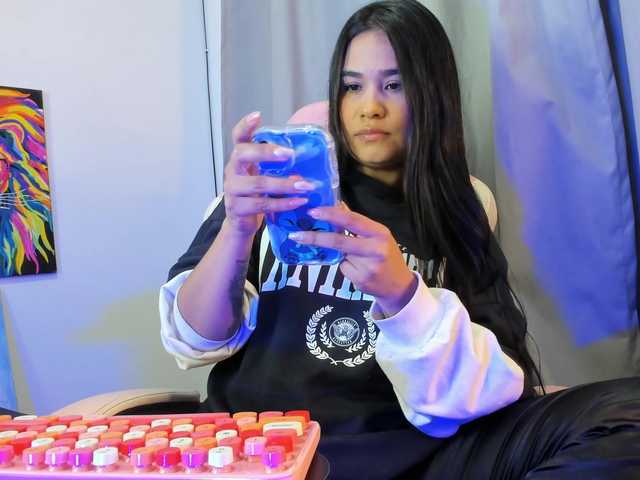 allisonlove69 live cam on BongaCams