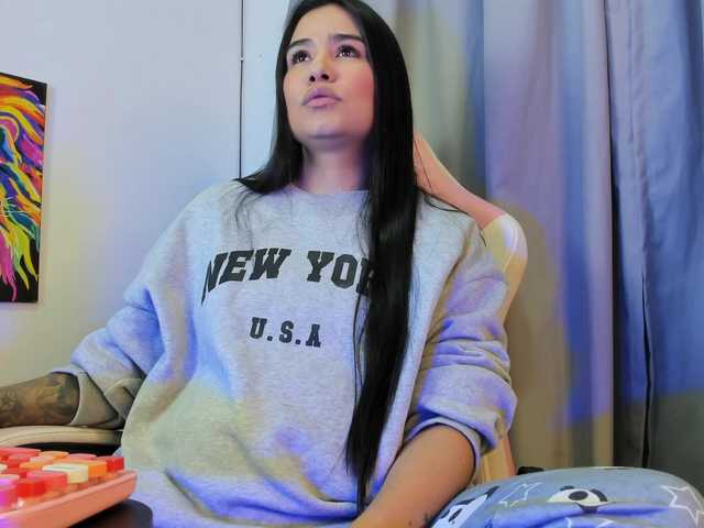 allisonlove69 live cam on BongaCams