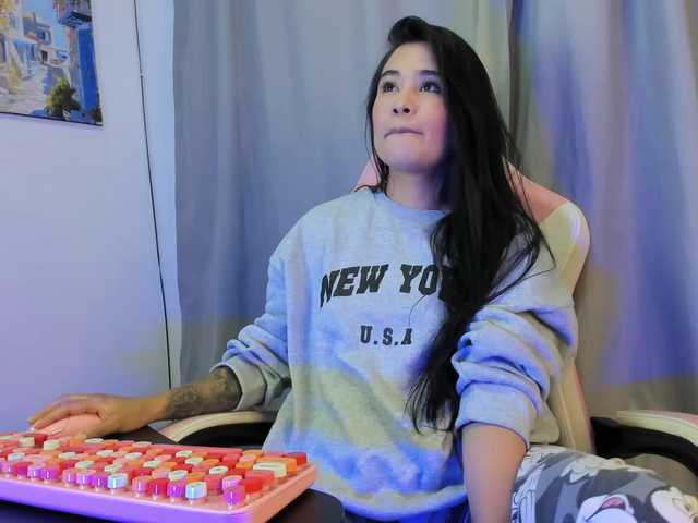 allisonlove69 live cam on BongaCams