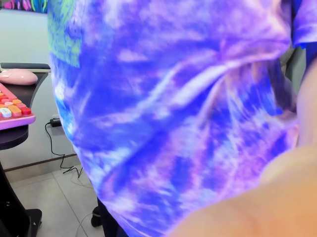 allisonlove69's BongaCams show and profile