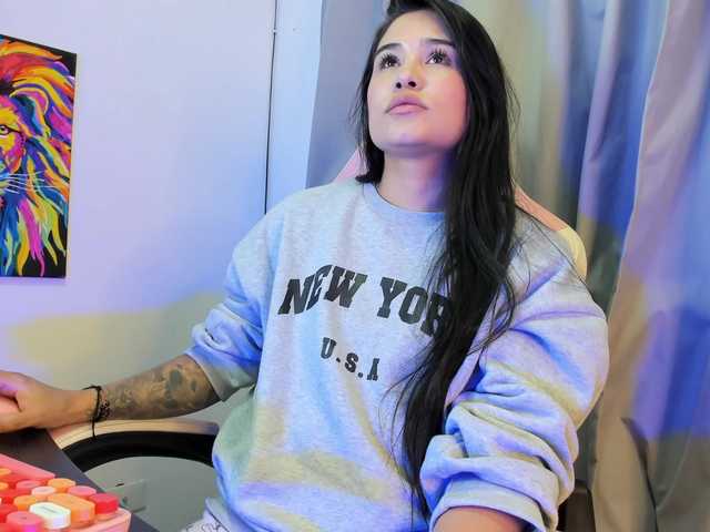 allisonlove69 live cam on BongaCams