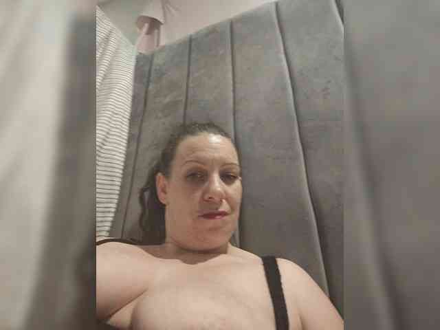 Canadianxdaddysxgirl webcam