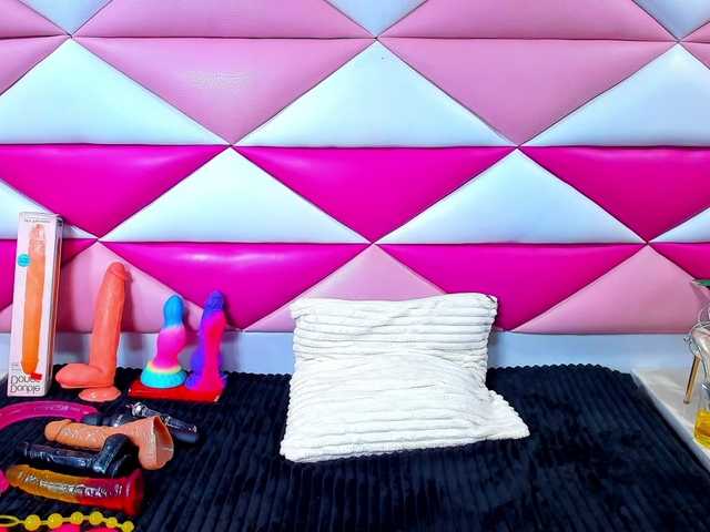 AngeyaPetite live cam on BongaCams