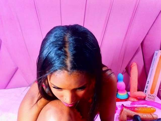 AngeyaPetite live cam on BongaCams