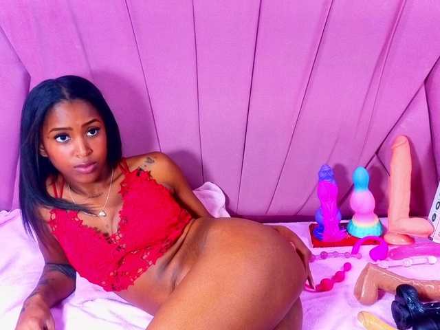 AngeyaPetite live cam on BongaCams