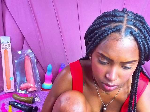 AngeyaPetite live cam on BongaCams