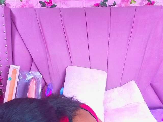 AngeyaPetite live cam on BongaCams