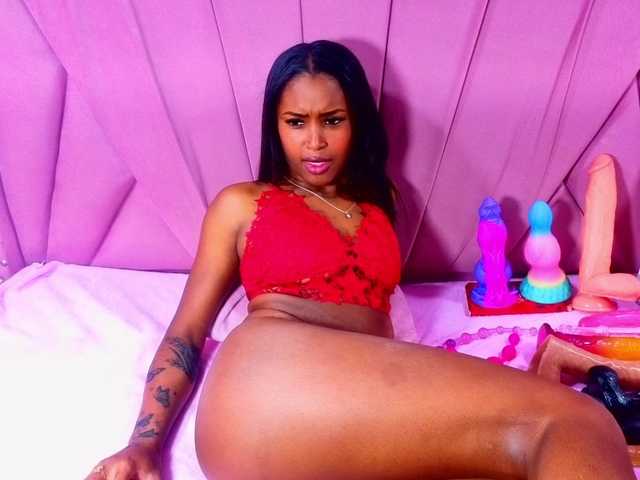 AngeyaPetite live cam on BongaCams