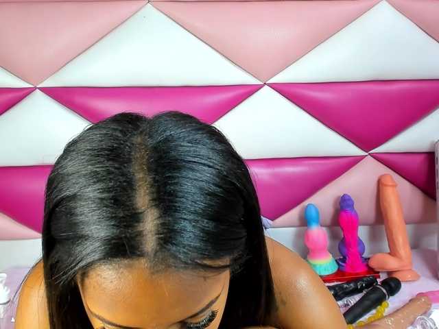 AngeyaPetite live cam preview