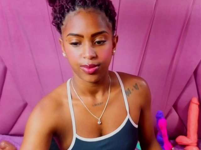 AngeyaPetite live cam on BongaCams
