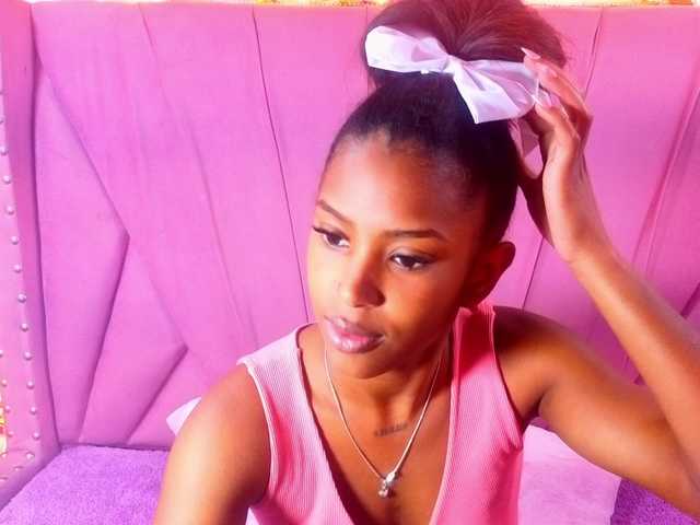 AngeyaPetite live cam on BongaCams