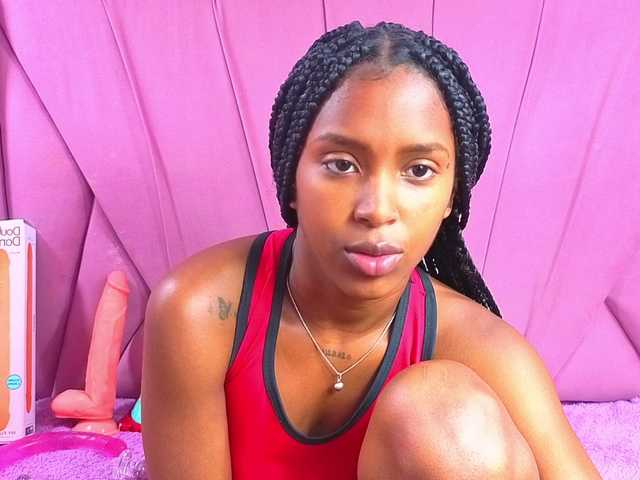 AngeyaPetite live cam on BongaCams