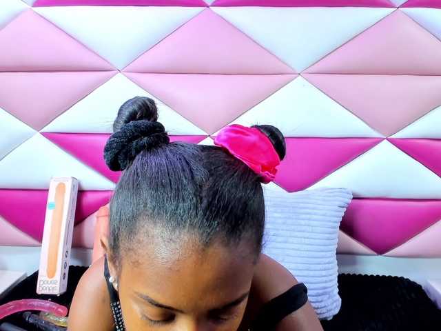 AngeyaPetite live cam on BongaCams