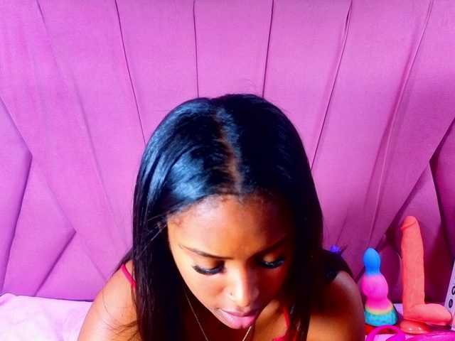 AngeyaPetite live cam on BongaCams