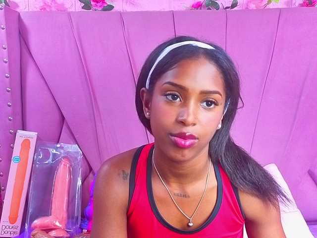 AngeyaPetite live cam on BongaCams
