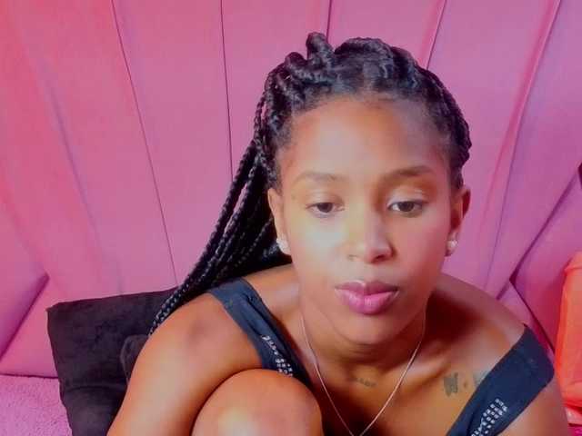 AngeyaPetite live cam on BongaCams