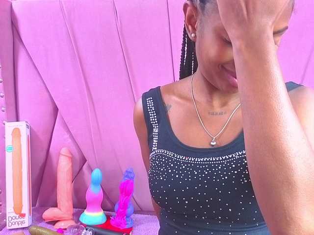 AngeyaPetite live cam on BongaCams