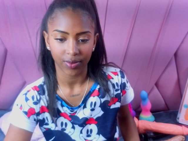 AngeyaPetite live cam on BongaCams