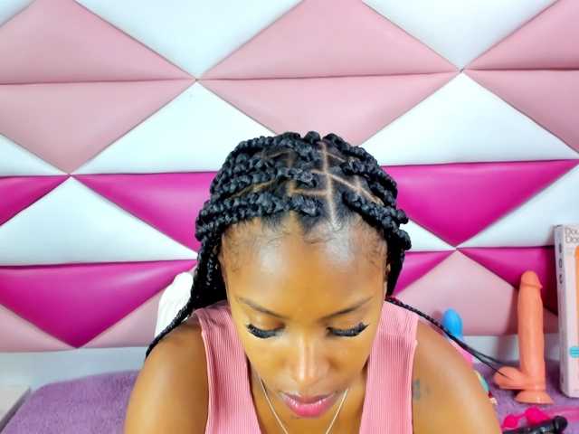 AngeyaPetite live cam on BongaCams