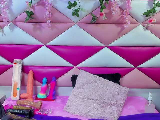 AngeyaPetite live cam on BongaCams