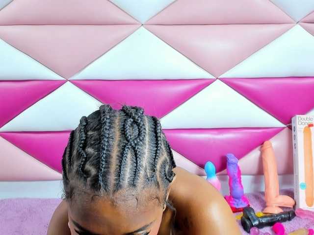 AngeyaPetite live cam on BongaCams