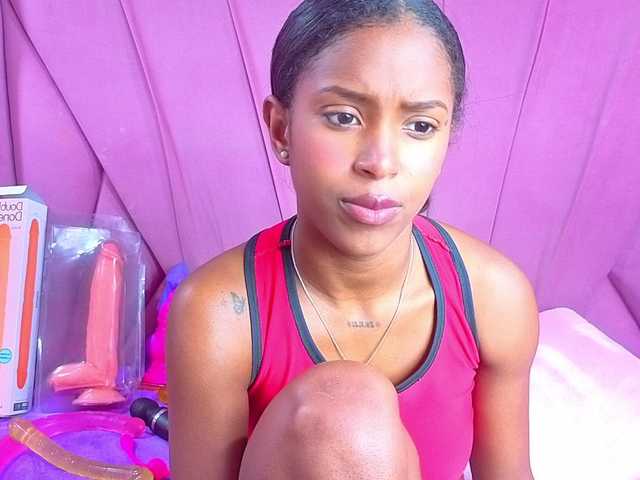 AngeyaPetite live cam on BongaCams