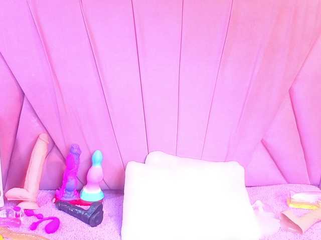 AngeyaPetite live cam on BongaCams