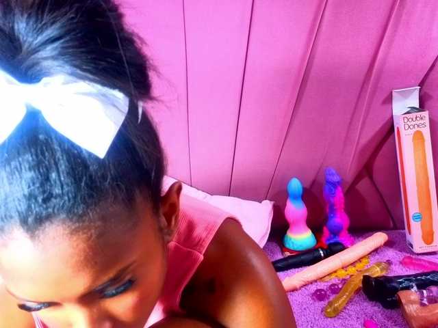 AngeyaPetite live cam on BongaCams