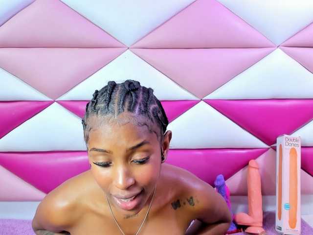 AngeyaPetite live cam on BongaCams