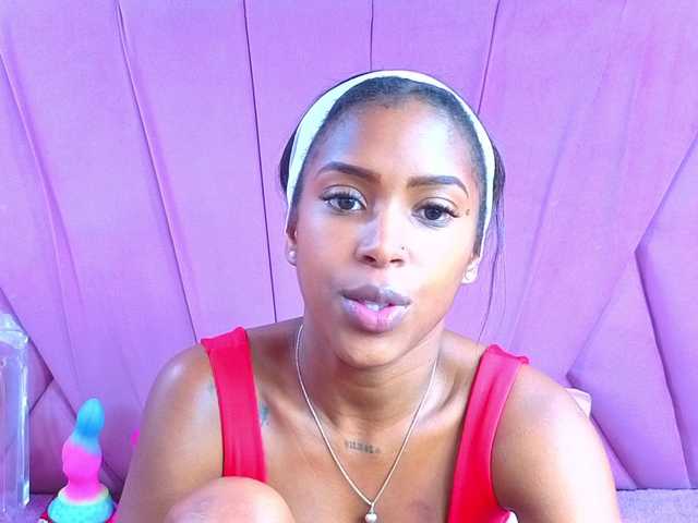 AngeyaPetite live cam on BongaCams