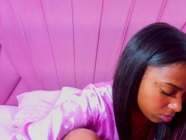 AngeyaPetite live cam on BongaCams