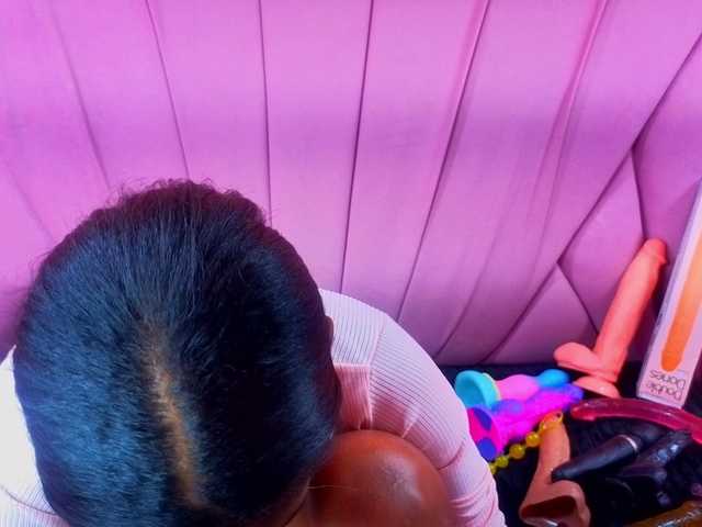 AngeyaPetite live cam on BongaCams